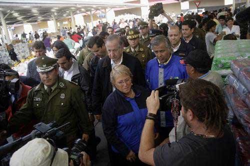 Chilean President Michelle Bachelet visits the humanitarian help center in the quake-devastated Concepcion, Chile, March 4, 2010. It will take at least three years to rebuild the country after the huge quake and tsunami hit Chile on Feb. 27, President Michelle Bachelet said Thursday. (Xinhua/Victor Rojas)