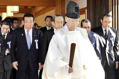 <center>日本：國會議員參拜靖國神社 鳩山內閣無人參拜</center>