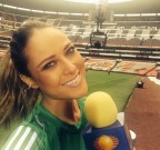[高清組圖]墨西哥遭淘汰 美女主播送別祖國球隊