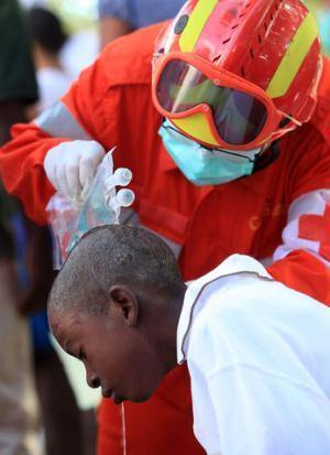 A medical assistance station has been set up by the Chinese rescue team in Port-au-Prince. They are working around the clock to provide help to the injured.