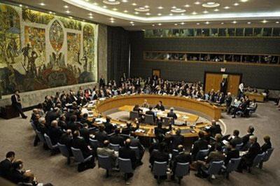 UN Security Council members vote in September 2009, at the United Nations headquarters in New York. Western envoys upped the pressure on Iran Thursday, threatening to push for new UN sanctions early next year if the Islamic republic continues to defy demands to halt sensitive nuclear fuel work.(AFP/File/Emmanuel Dunand)