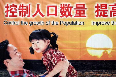 China's family planning policy has helped slow the pace of global warming, providing an additional measure in tackling climate change. The Vice minister of China's National Population and Family Planning Commission, Zhao Baige, made the remarks on the sidelines of the Copenhagen conference on Wednesday.