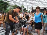 2010年7月21日《中國網絡第一紅娘》拍美女入場