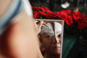 Get close to Beijing Opera´s make-up