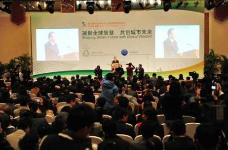 Premier Wen Jiabao has delivered a speech Thursday morning at the Shanghai World Expo International Forum, held in Beijing. 