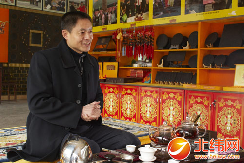 藏茶(南路邊茶)傳統製作技藝國家級非物質文化遺産傳承人甘玉祥。
