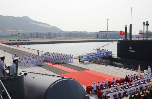  越南舉行首艘基洛級潛艇交接儀式(組圖)