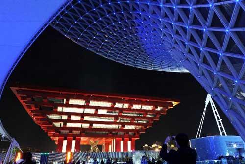Night scenery at Shanghai World Expo Park. (Xinhua)