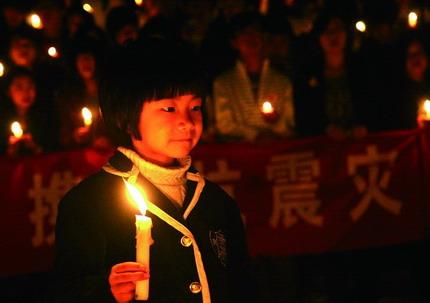 As the rescue and relief operation continues in Yushu Tibetan autonomous prefecture, people across China are showing sympathy and blessings for the victims in various ways.