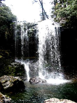 瓦屋山