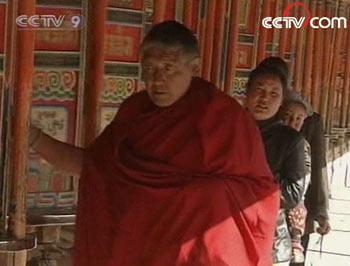 Labolung Temple has nearly 300 years of history, and is the biggest of its kind out of more than 120 Tibetan Buddhism temples in Gansu Province's Gannan Tibetan Autonomous Prefecture.