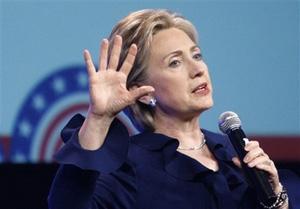 Democratic presidential hopeful Sen. Hillary Rodham Clinton, D-N.Y., takes questions from the audience, April 15, 2008, at the Newspaper Association of America convention in Washington. [Agencies]