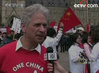 The show of support for China and the 2008 Beijing Olympic Summer Games attracted the favorable attention of many local residents in Canada.