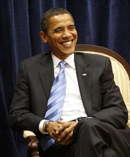 President-elect Barack Obama smiles during a meeting in his transition office in Chicago, Nov. 17, 2008.(Xinhua/Reuters, File Photo)