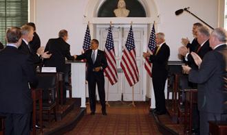 U.S. President-elect Barack Obama shakes hands with Governor Ted Kulongoski of Oregon during a bipartisan meeting with members of the National Governors Association at Congress Hall in Independence Park in Philadelphia, Pennsylvania December 2, 2008.(Xinhua/Reuters Photo)