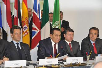 (From L to R) French President Nicolas Sarkozy, Egyptian President Hosni Mubarak, Jordanian King Abdullah II, Spanish Prime Minister Jose Luis Rodriguez Zapatero are seen at a press conference after an international summit on Gaza crisis on Gaza in the Egyptian Red Sea resort of Sharm el-Sheikh on Jan. 18, 2009.(Xinhua/Wang Wei)