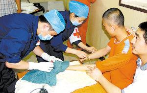 During a one-hour operation, surgeons cleaned the injured finger also providing anti-infection treatment.