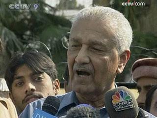 A Pakistani court has declared disgraced nuclear scientist, Abdul Qadeer Khan, a "free citizen". 