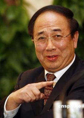 Zhao Qizheng, spokesman of the Second Session of the 11th Chinese People's Political Consultative Conference (CPPCC) National Committee, answers questions from journalists during a news conference on the CPPCC session at the Great Hall of the People in Beijing, capital of China, March 2, 2009. The Second Session of the 11th CPPCC National Committee is scheduled to open on March 3, 2009. (Xinhua/Li Tao)