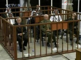 An Iraqi court has handed the death sentence to three top officials from the regime of former Iraqi leader Saddam Hussein.(CCTV.com)