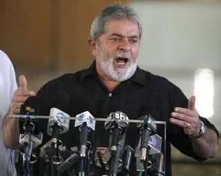 Brazil's President Luiz Inacio Lula da Silva speaks during a news conference in Brasilia May 8, 2009. REUTERS/Roberto Jayme