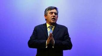 Britain's Prime Minister Gordon Brown delivers his address to the Royal College of Nurses congress in Harrogate, northern England, May 11, 2009. REUTERS/Phil Noble