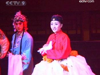 The play is produced by the late master's son Mei Baojiu, who's also a successor of the Mei style of singing.