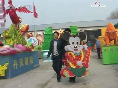 Lantern making is a new tradition in Hengqu village. Half of the village's 200 or so households make lanterns. 