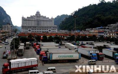 Construction is going full steam ahead at a new free trade zone in Southwestern Guangxi Zhuang Autonomous Region. Building has been going on for almost a year.