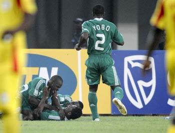 Nigeriamagically grasped a berth of the quarter-finals of the 26th Africa Nations Cup on Tuesday with a 2-0 win against Beninin Group B which is a so-called group of death. (Photo: sina.com)