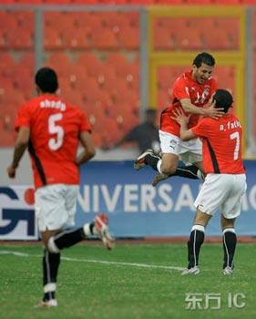 Defending champions Egypt reached the quarter-finals of the Africa Cup of Nations, despite drawing 1-1 with Zambia in the final Group C game on Wednesday.(Photo: sina.com)