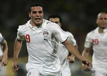 Amr Zaki of Egypt celebrates his goal against Ivory Coast during their African Nations Cup semi-final soccer match in Kumasi February 7, 2008.(Reuters)