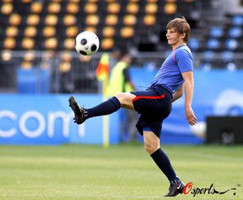 Russian players are training for the semifinal with Spain. (Photo: sina.com)