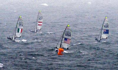 Dinghies compete during the 49er medal race at the Beijing 2008 Olympic Games sailing event at Qingdao Olympic Sailing Center in Qingdao, an-Olympic co-host city in eastern China’s Shandong Province, Aug. 17, 2008. Jonas Warrer and Martin Kirketerp Ibsen of Denmark won the gold medal. (Xinhua/Song Zhenping) 