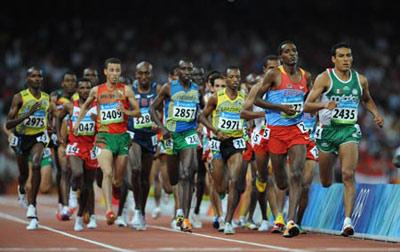 Athletes compete in men's 10000m final at the National Stadium, also known as the Bird's Nest, during Beijing 2008 Olympic Games in Beijing, China, Aug. 17, 2008. Kenenisa Bekele of Ethiopia claimed the title of the event.(Xinhua Photo)