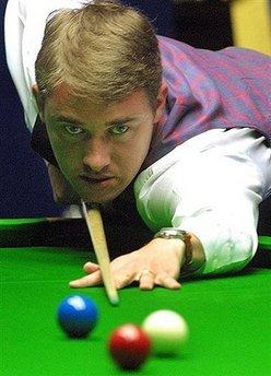 Stephen Hendry defeats Ding Junhui at Snooker World Championship