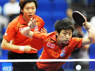 Chinese player Guo Yue(R) returns the ball during the women's doubles semifinal match against Jiang Huajun/Tie Yana of Chinese Hong Kong at the World Table Tennis Championships in Yokohama, Japan, on May 4, 2009. Guo Yue/Li Xiaoxia won the match 4-0 and advanced into the final. (Xinhua/Xu Jiajun)