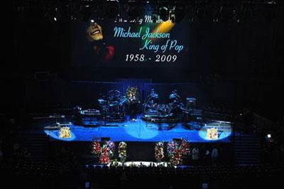 A star-studded public memorial service pays a farewell tribute to late pop star Michael Jackson at the Staples Center, Los Angeles, Tuesday. (Xinhua/AFP Photo)