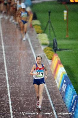 Russia's Kaniskina Olga competes during women's 20km walk final during Beijing 2008 Olympic Games in Beijing, China, Aug. 21, 2008. Kaniskina Olga finished the race in first places. (Xinhua)