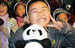 Panda pair remain a sensation in Taiwan