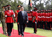 胡錦濤出席肯尼亞總統舉行的歡迎儀式