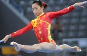 Chinese women´s gymnastics team practises for Olympics