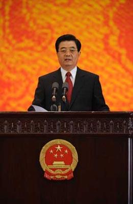 Chinese President Hu Jintao addresses a welcoming luncheon in Beijing, China, Aug. 8, 2008. Hu Jintao hosted a welcoming luncheon in honor of world dignitaries who are here to attend the opening ceremony of Beijing 2008 Olympic Games.(Xinhua Photo)
