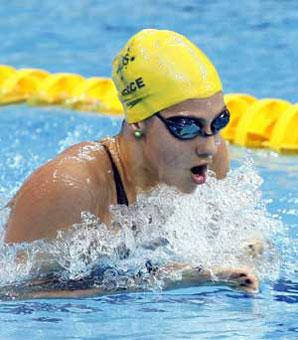 Stephanie Rice of Australia competes during women's 400m individual medley final of the Beijing 2008 Olympic Games at National Aquatics Center in Beijing, China, August 10, 2008. Stephanie Rice won the gold medal in a new world record time of 4:29.45.(Xinhua)