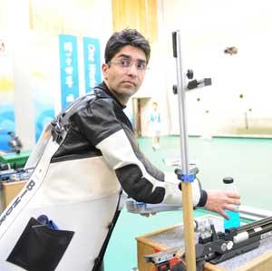 Photo taken on Aug. 11, 2008 shows Abhinav Bindra of India in men's 10m air rifle final of Beijing Olympic Games at Beijing Shooting Range Hall in Beijing, China. Abhinav Bindra of India won the gold medal in the event. (Xinhua/Jiao Weiping)