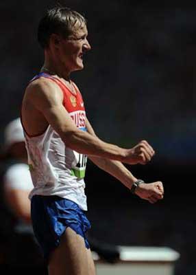 Russian Valeriy Borchin clocked 1:19:01 to win the men's 20km walk gold medal at the Olympic Games on Saturday.(Xinhua/Guo Dayue)