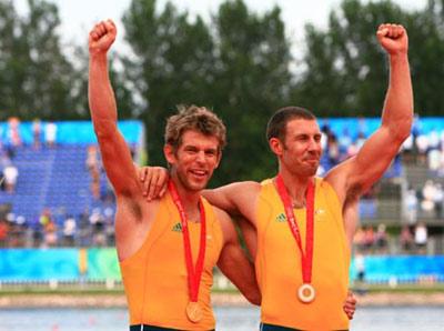 David Crawshay and Scott Brennan of Australia attend the awarding ceremony of Men's Double Sculls Final A of Beijing 2008 Olympic Games rowing event at Shunyi Rowing-Canoeing Park in Beijing, China, Aug. 16, 2008. David Crawshay and Scott Brennan won the gold medal of the event. (Xinhua Photo)