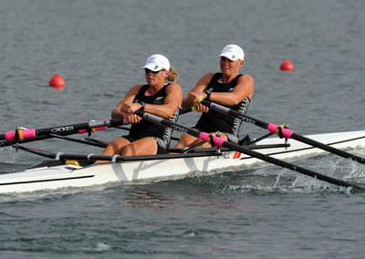 Georgina Evers-Swindell and Caroline Evers-Swindell of New Zealand compete during Women's Double Sculls Final A of Beijing 2008 Olympic Games rowing event at Shunyi Rowing-Canoeing Park in Beijing, China, Aug. 16, 2008. Georgina Evers-Swindell and Caroline Evers-Swindell won the gold medal of the event.(Xinhua Photo)