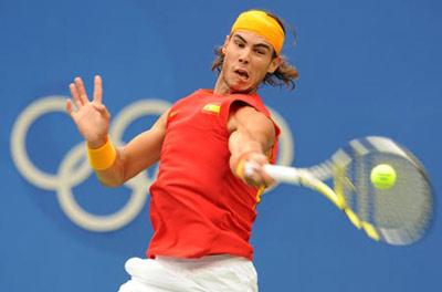 Rafael Nadal of Spain returns the ball during the men's singles gold medal match of Beijing Olympic Games tennis event against Fernando Gonzalez of Chile in Beijing, China, Aug. 17, 2008. Nadal won the match 3-0 and claimed the title in this event. (Xinhua Photo)