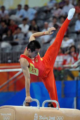 China's Xiao Qin performs on the pommel horse during the men's apparatus final of Beijing 2008 Olympic Games at National Indoor Stadium in Beijing, China, Aug. 17, 2008. Xiao Qin claimed the title of the event with a score of 15.875. (Xinhua/Cheng Min)